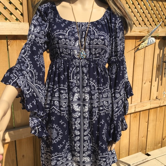 sale BELL SLEEVE @ ELBOW   1 left - Picture 4 of 7